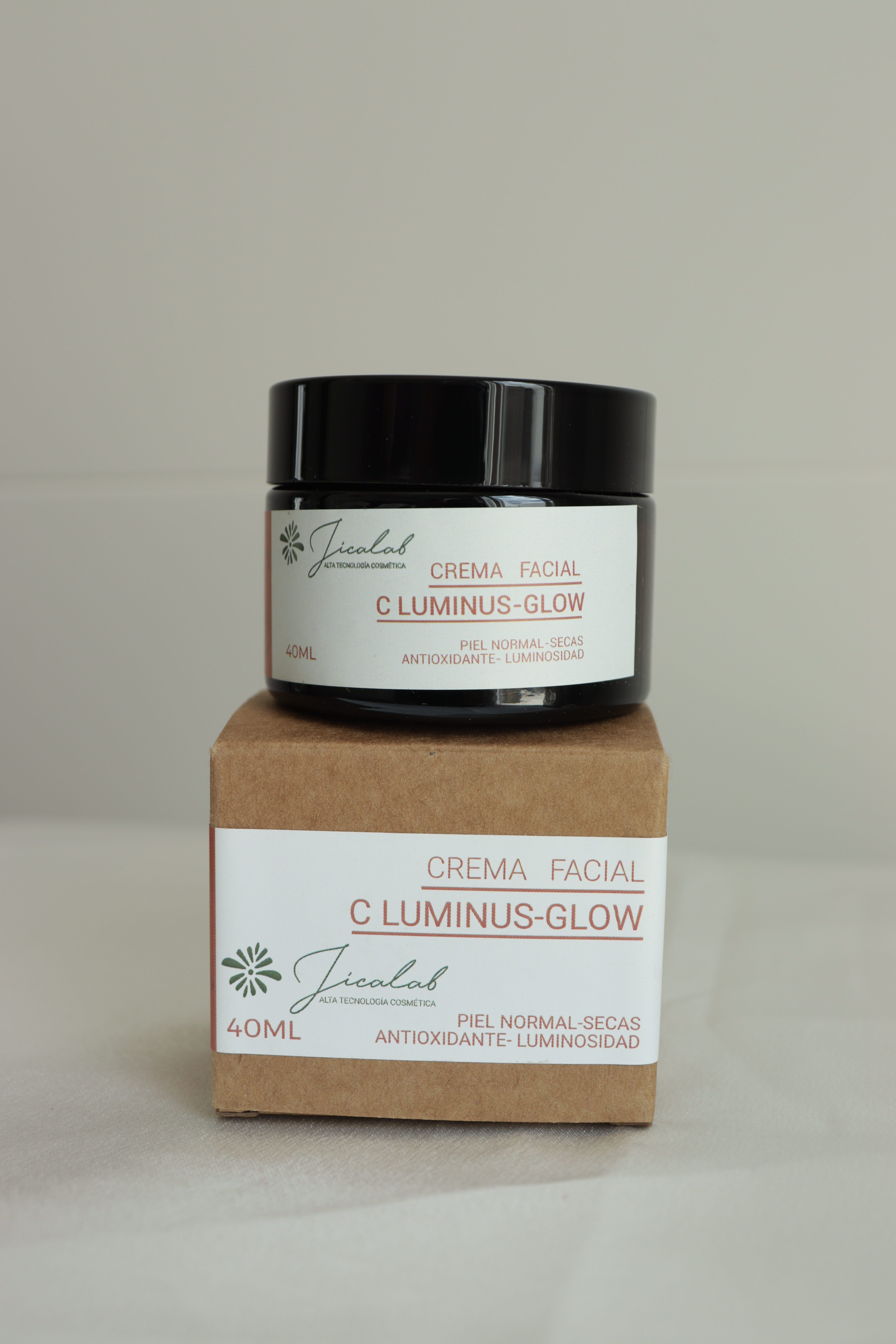 Crema Facial Protectora con Vitamina C: Defensa Natural Contra el Fotoenvejecimiento